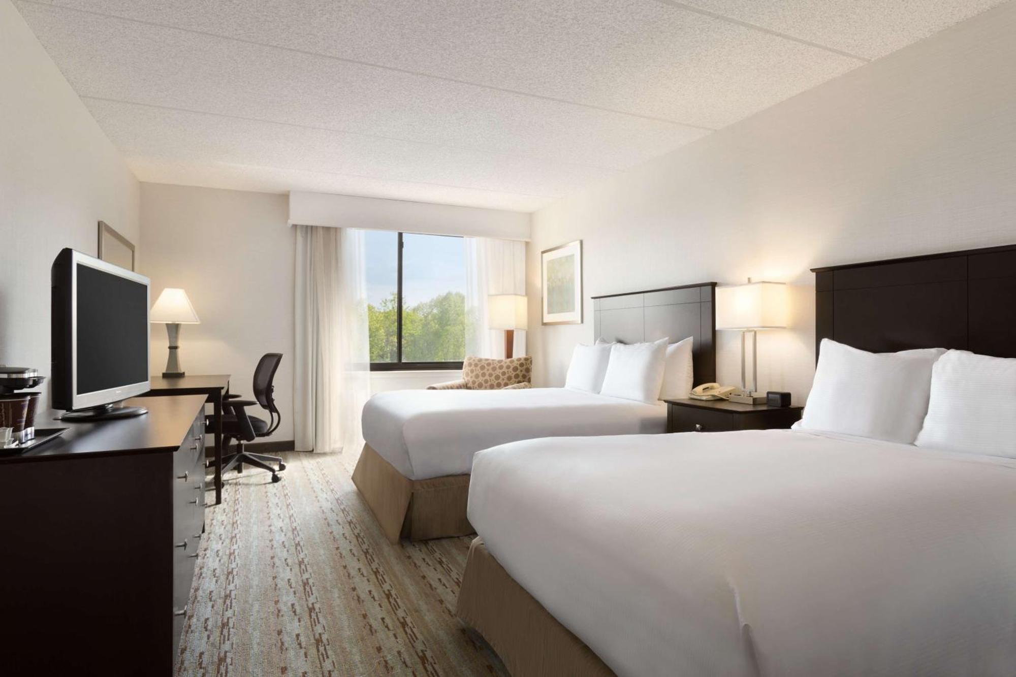 Doubletree By Hilton Bradley International Airport Hotel Windsor Locks Esterno foto