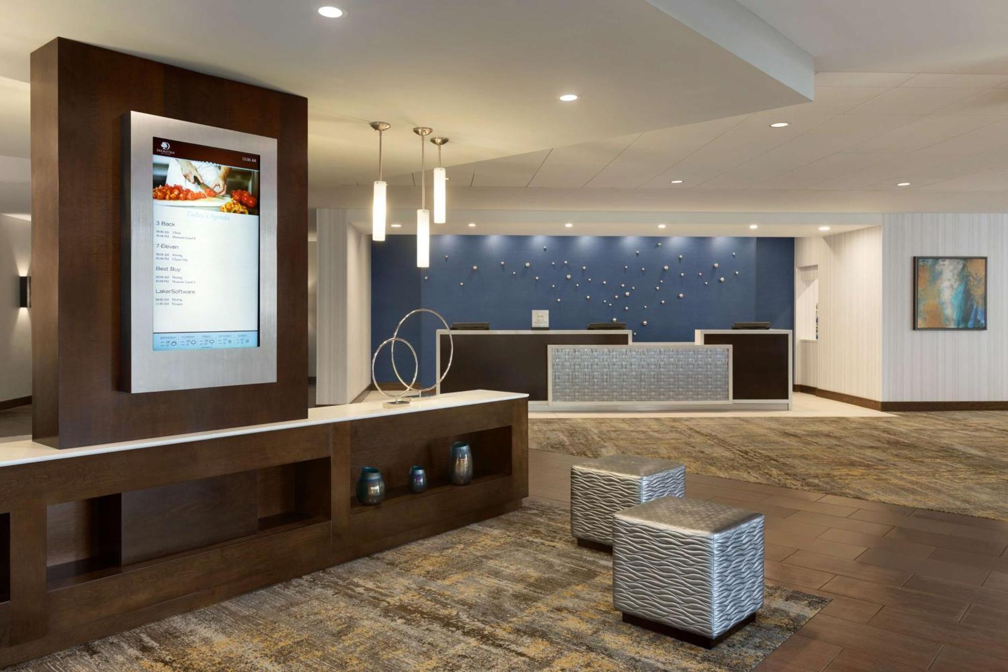 Doubletree By Hilton Bradley International Airport Hotel Windsor Locks Esterno foto