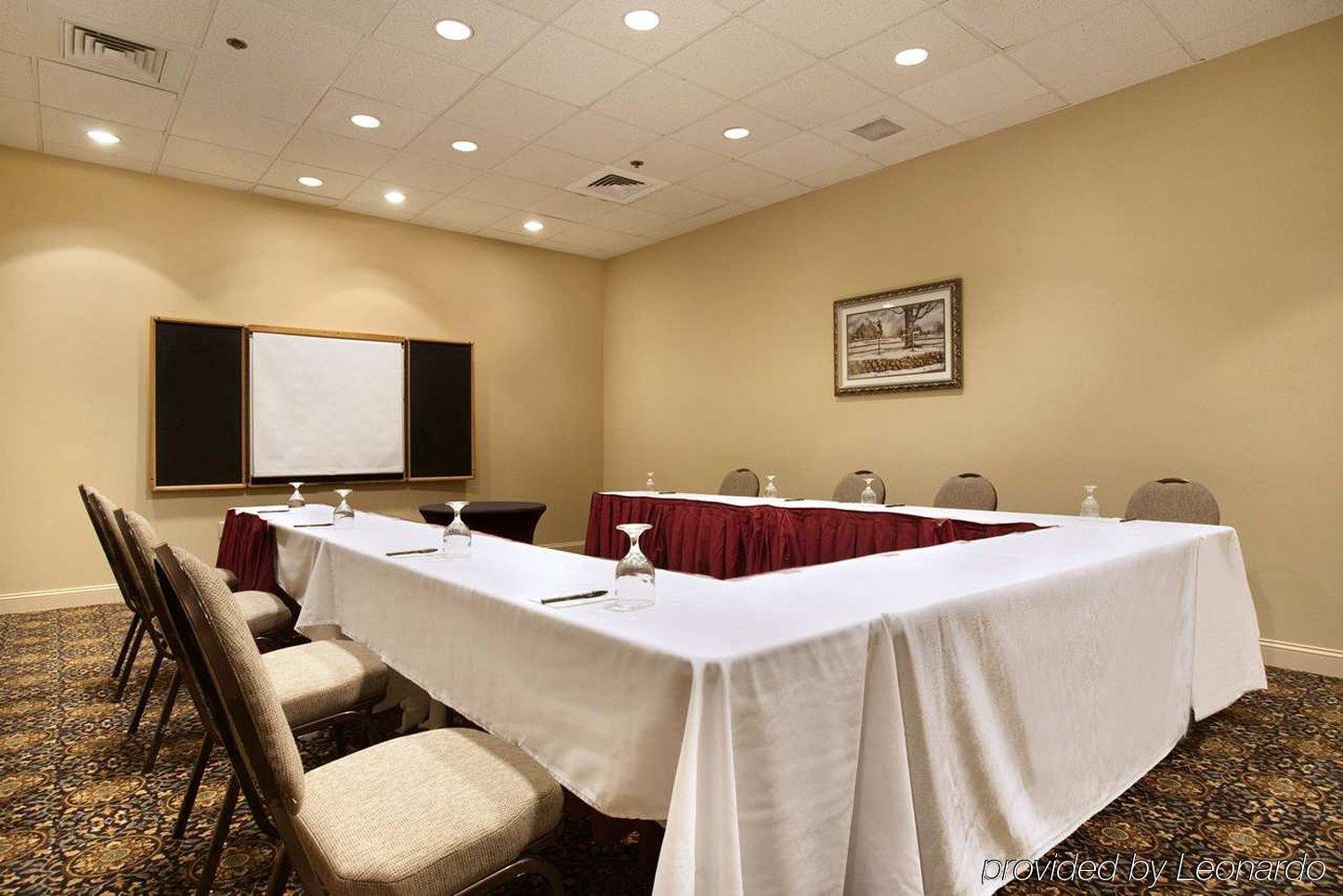 Doubletree By Hilton Bradley International Airport Hotel Windsor Locks Servizi foto