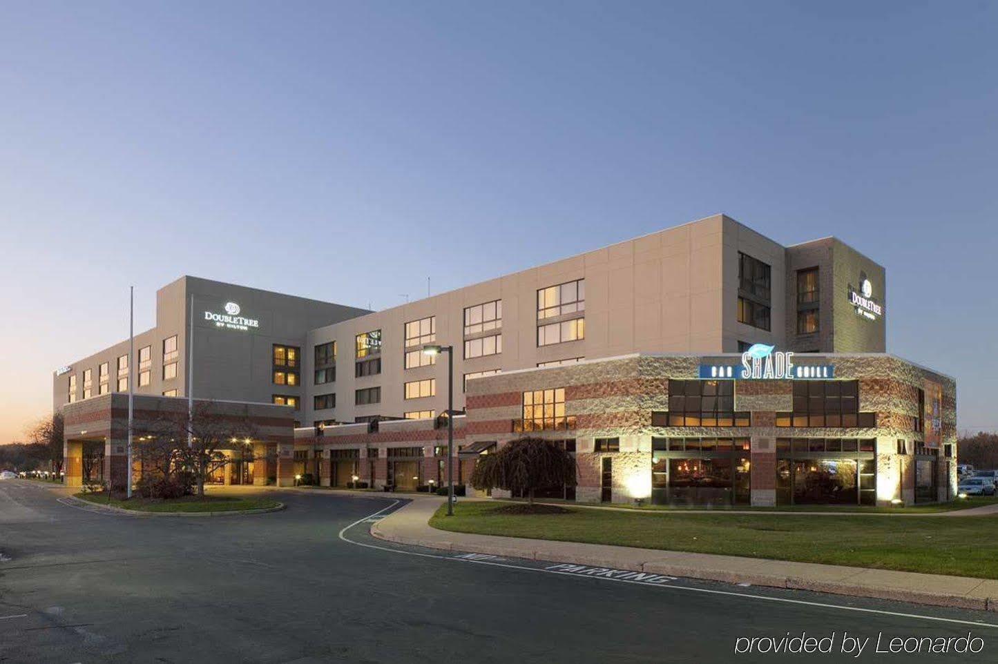 Doubletree By Hilton Bradley International Airport Hotel Windsor Locks Esterno foto