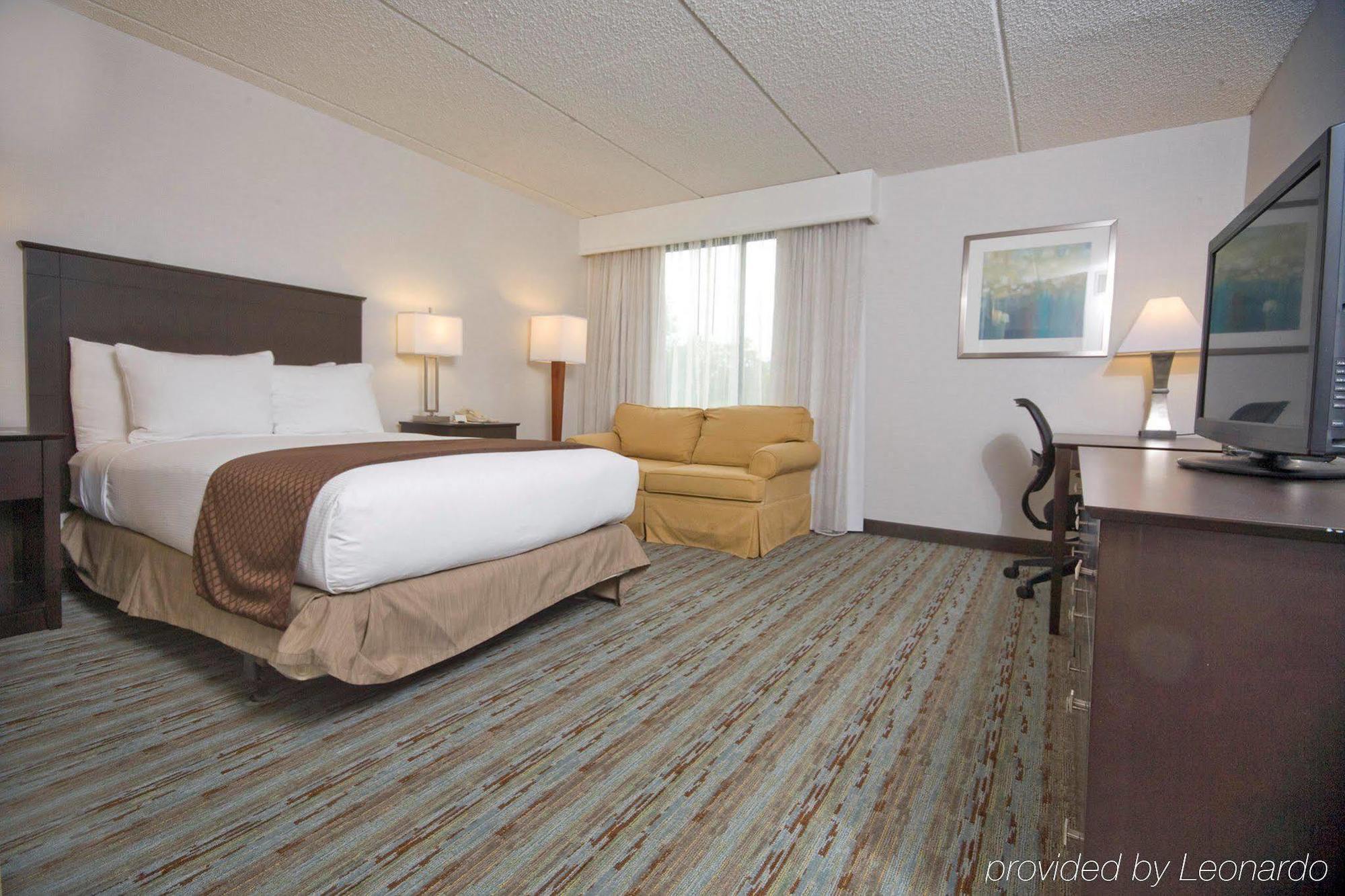 Doubletree By Hilton Bradley International Airport Hotel Windsor Locks Esterno foto