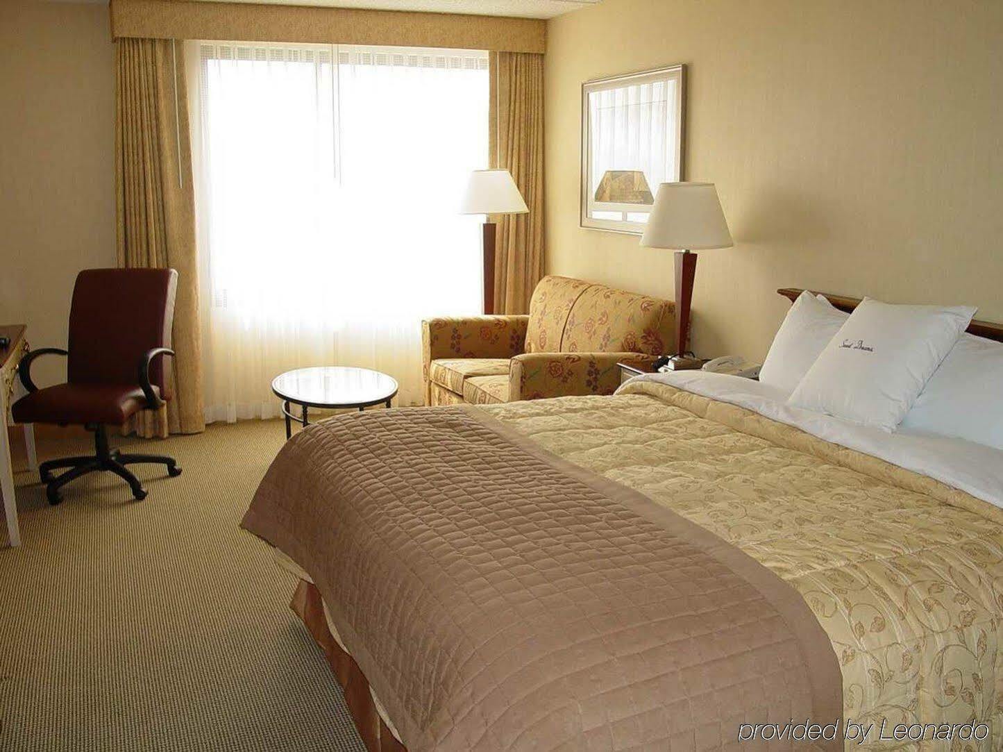 Doubletree By Hilton Bradley International Airport Hotel Windsor Locks Esterno foto